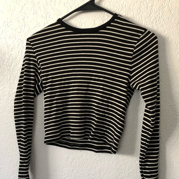 Brandy Melville Tops - New brandy Melville tee